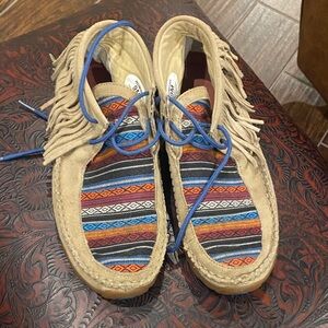 Fringed Moccasin Twisted X Shoes with Multicolor Pattern